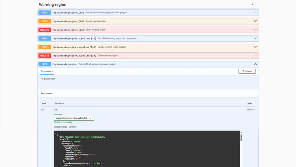Capture d'écran d'une documentation API affichant des requêtes d'exemple et une réponse JSON dans un bloc de code.