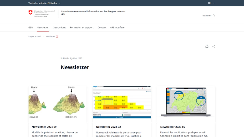 Capture d'écran d'une page web intitulée 'Newsletter' affichant trois extraits de newsletters côte à côte avec des graphiques et des cartes avec des repères.